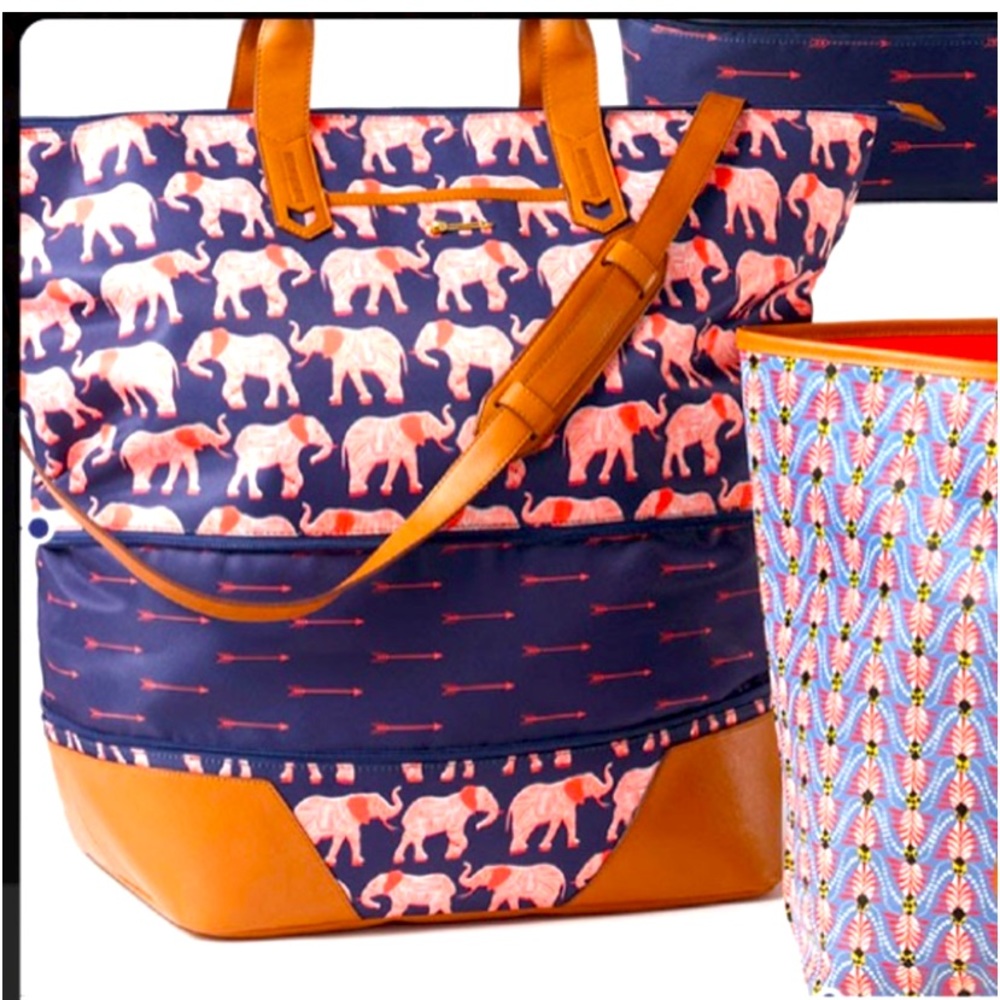 ::Stella & Dot | Luckily Elephant Weekender Extendable Tore Bag Navy Blue & Red - Picture 4 of 7